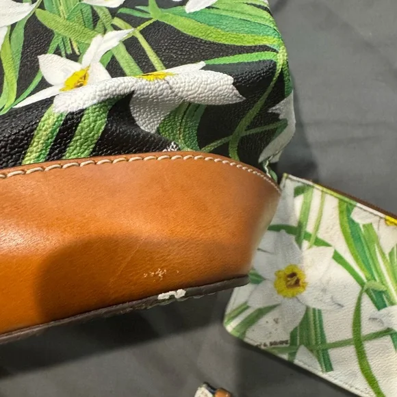 Dooney & Bourke Daffodil Bucket Bag with 2 wristlets - Picture 4 of 5